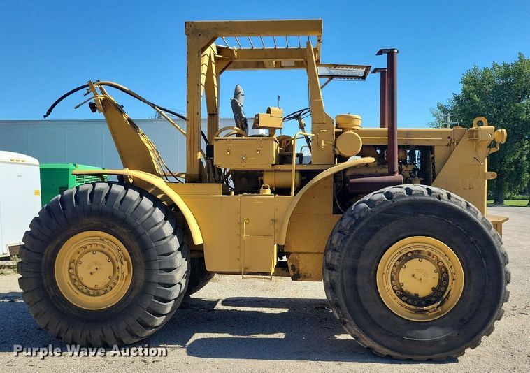 image for item KA9930 MRS 110 4WD scraper tractor