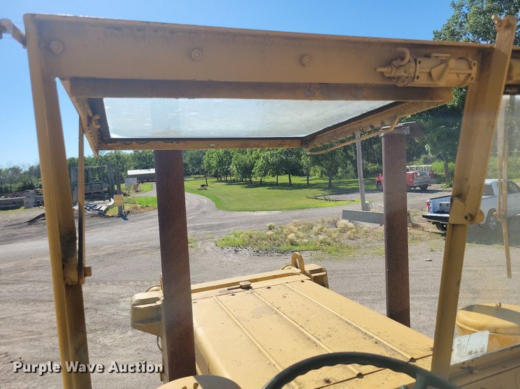 image for item KA9930 MRS 110 4WD scraper tractor