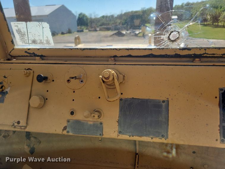 image for item KA9930 MRS 110 4WD scraper tractor