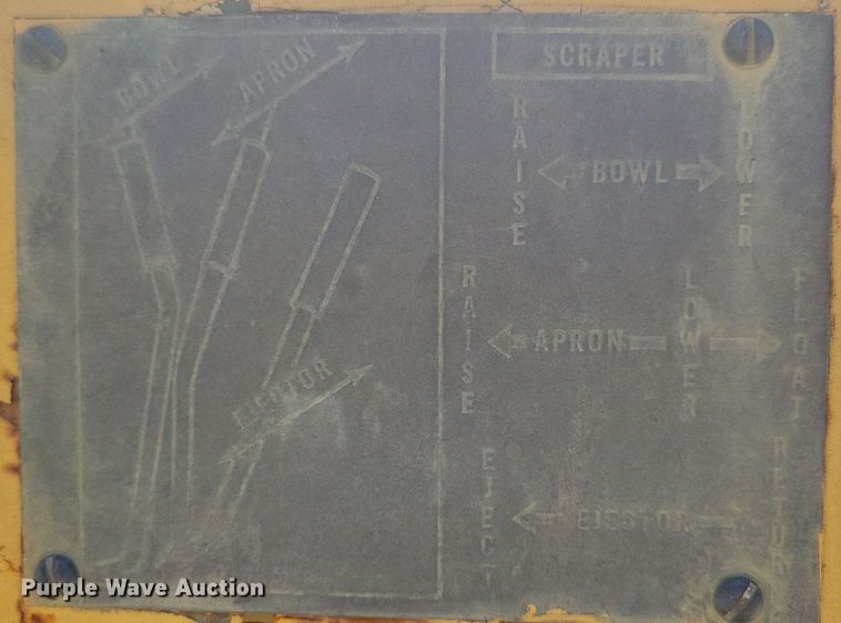 image for item KA9930 MRS 110 4WD scraper tractor