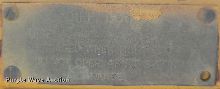 image for item KA9930 MRS 110 4WD scraper tractor