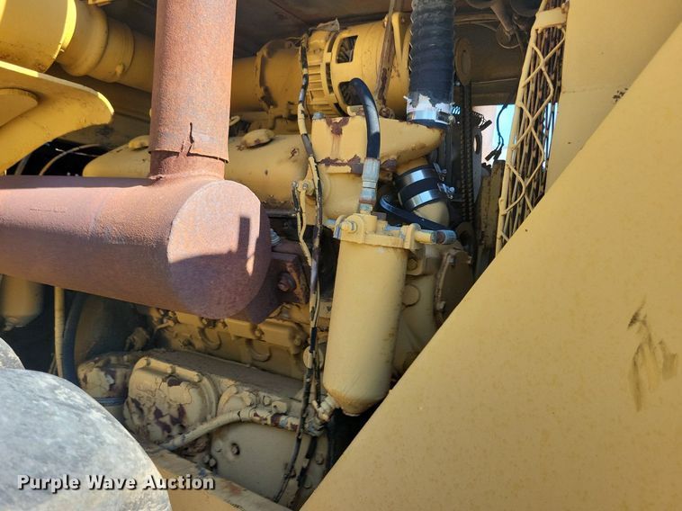 image for item KA9930 MRS 110 4WD scraper tractor