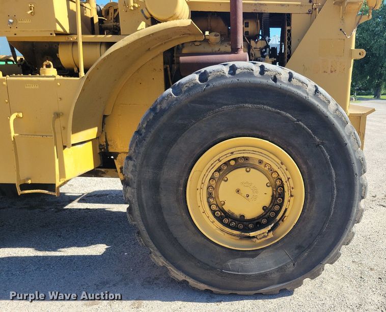 image for item KA9930 MRS 110 4WD scraper tractor