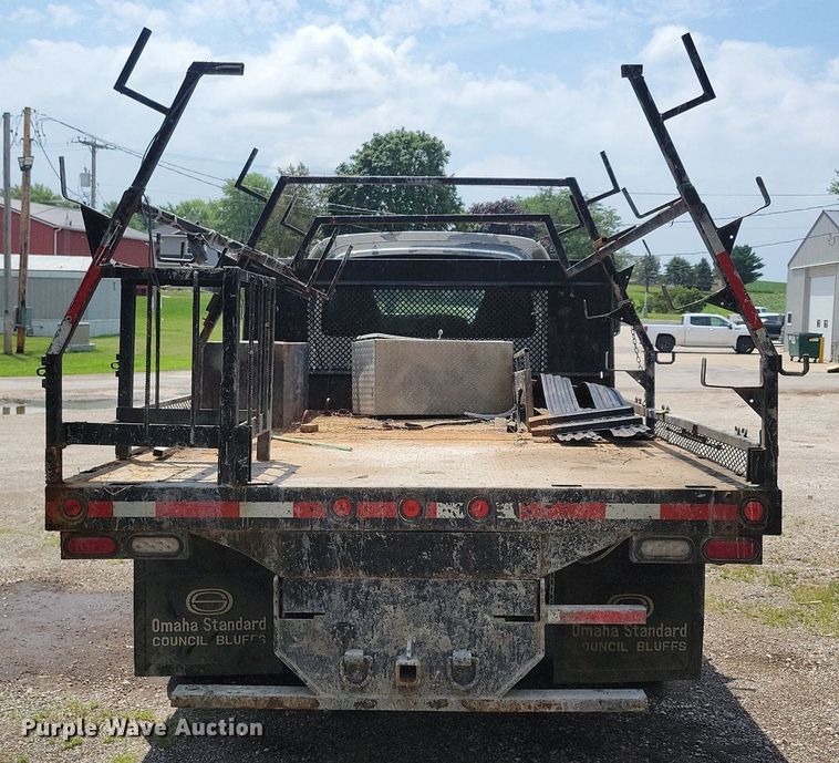 image for item KA9933 2005 Chevrolet  C4500 flatbed truck