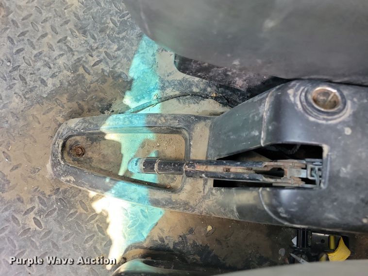 image for item KA9933 2005 Chevrolet  C4500 flatbed truck