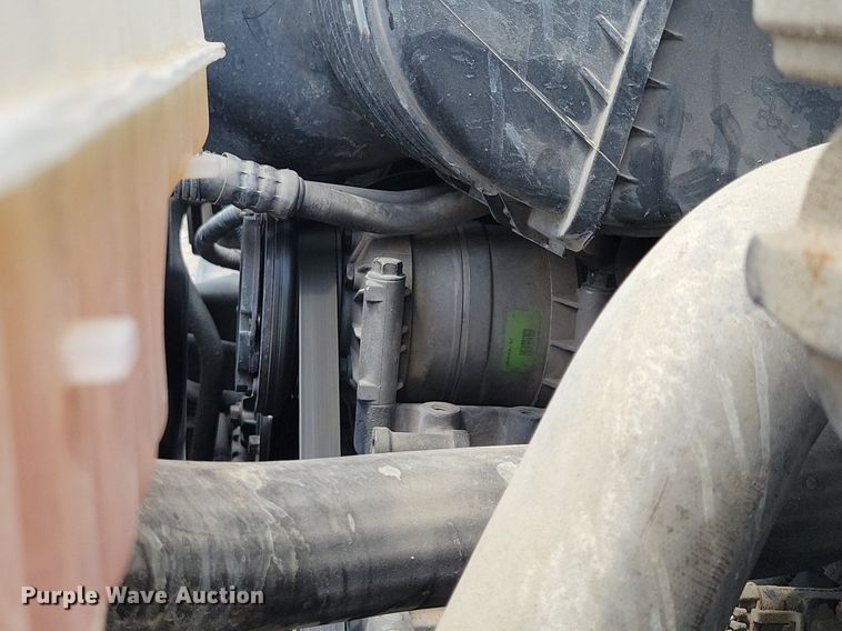 image for item KA9933 2005 Chevrolet  C4500 flatbed truck