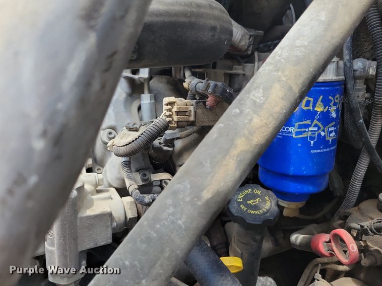 image for item KA9933 2005 Chevrolet  C4500 flatbed truck