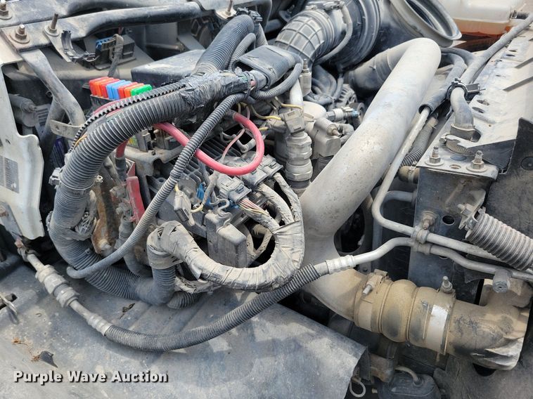 image for item KA9933 2005 Chevrolet  C4500 flatbed truck