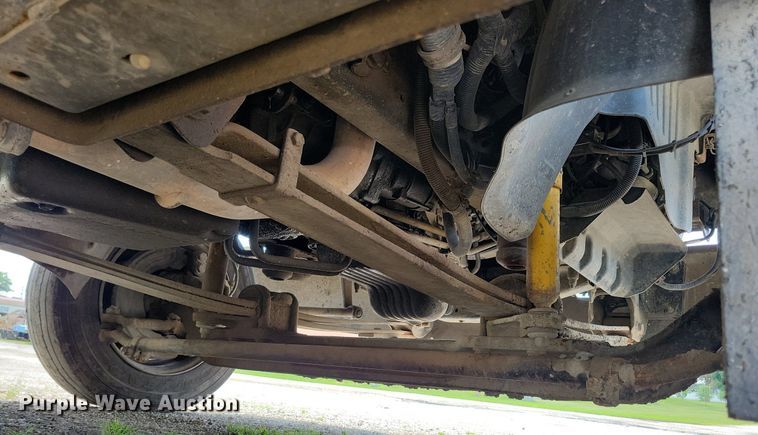 image for item KA9933 2005 Chevrolet  C4500 flatbed truck