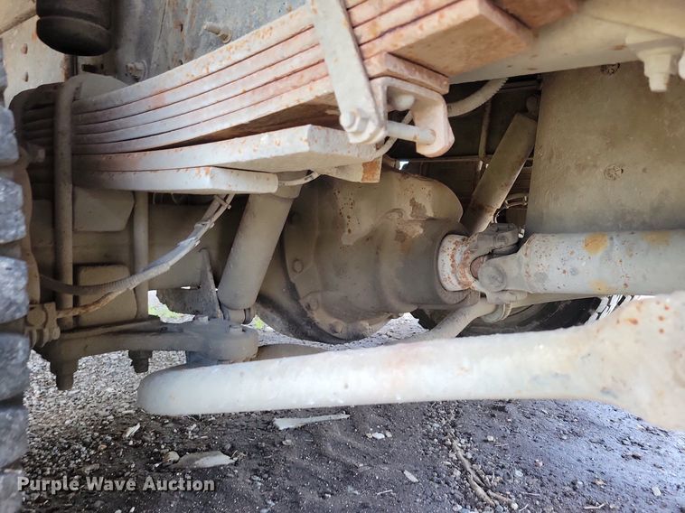 image for item KA9933 2005 Chevrolet  C4500 flatbed truck