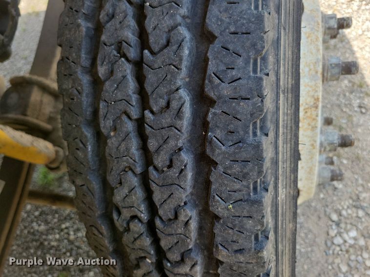 image for item KA9933 2005 Chevrolet  C4500 flatbed truck