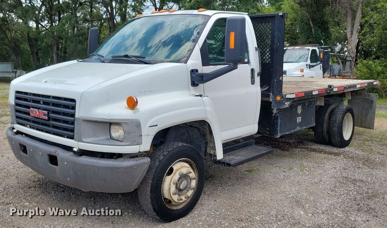 image for item KA9934 2005 GMC C4500 flatbed truck