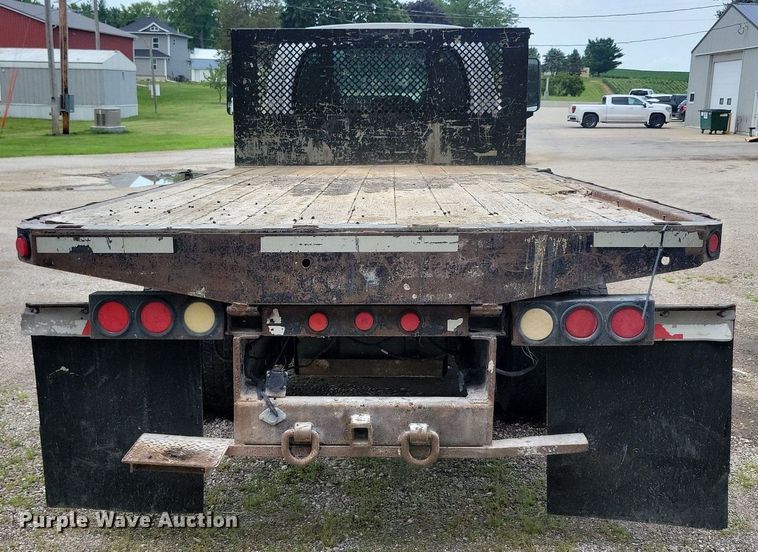 image for item KA9934 2005 GMC C4500 flatbed truck