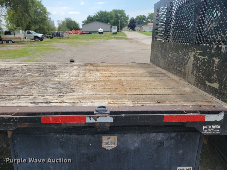 image for item KA9934 2005 GMC C4500 flatbed truck