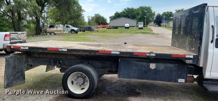 image for item KA9934 2005 GMC C4500 flatbed truck