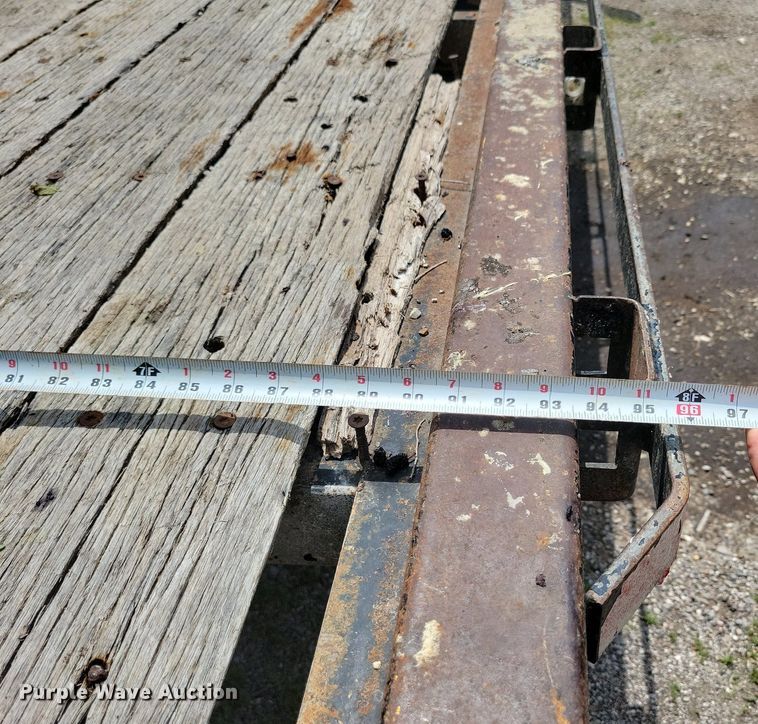 image for item KA9934 2005 GMC C4500 flatbed truck