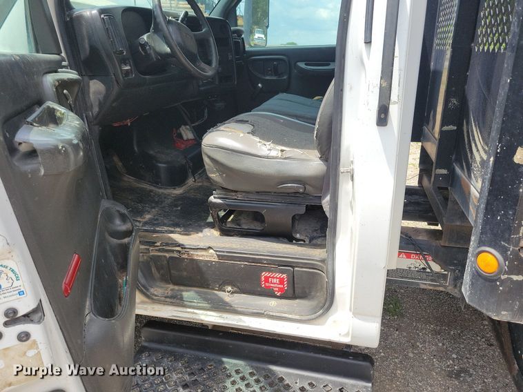 image for item KA9934 2005 GMC C4500 flatbed truck