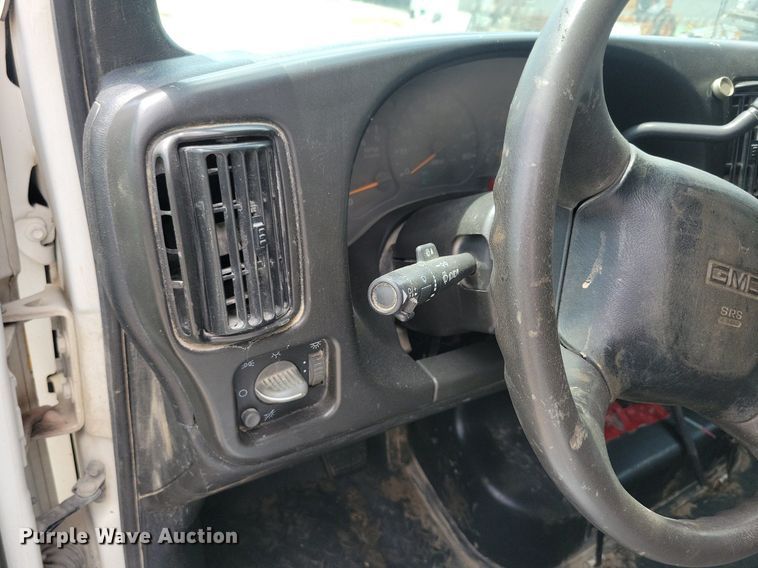 image for item KA9934 2005 GMC C4500 flatbed truck