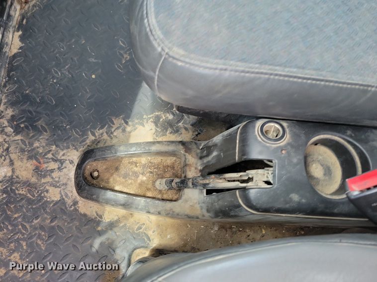 image for item KA9934 2005 GMC C4500 flatbed truck