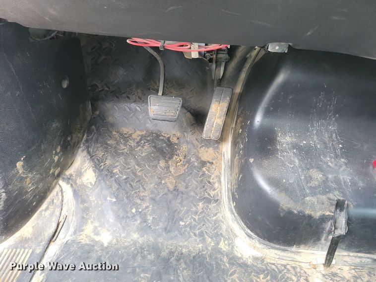 image for item KA9934 2005 GMC C4500 flatbed truck