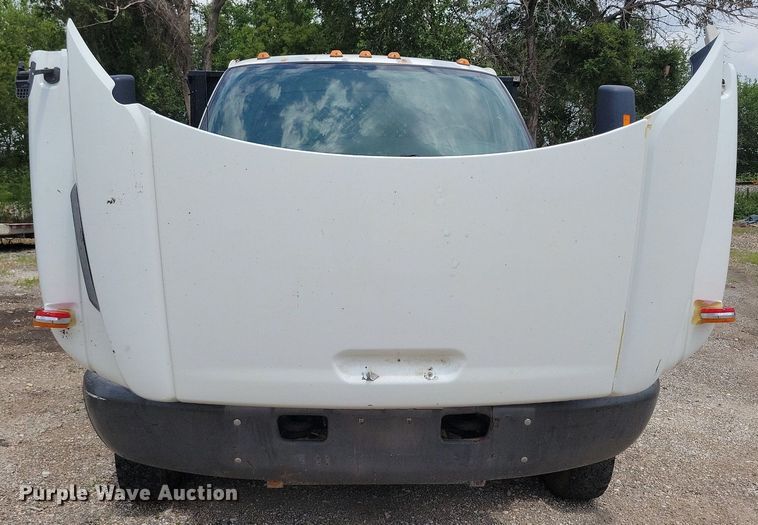 image for item KA9934 2005 GMC C4500 flatbed truck