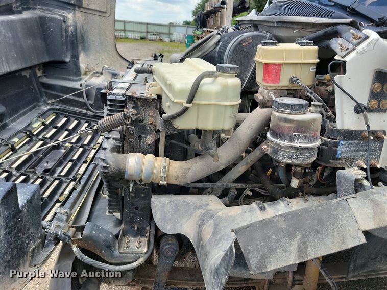 image for item KA9934 2005 GMC C4500 flatbed truck