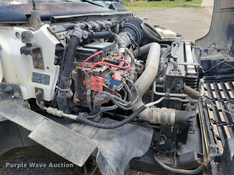 image for item KA9934 2005 GMC C4500 flatbed truck