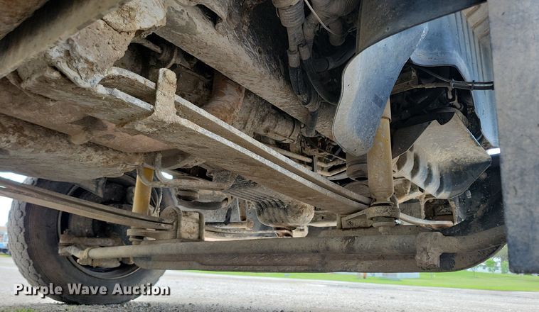 image for item KA9934 2005 GMC C4500 flatbed truck