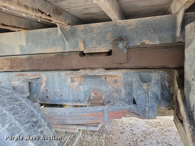 image for item KA9934 2005 GMC C4500 flatbed truck