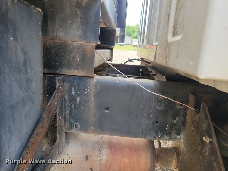 image for item KA9934 2005 GMC C4500 flatbed truck