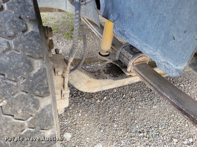 image for item KA9934 2005 GMC C4500 flatbed truck