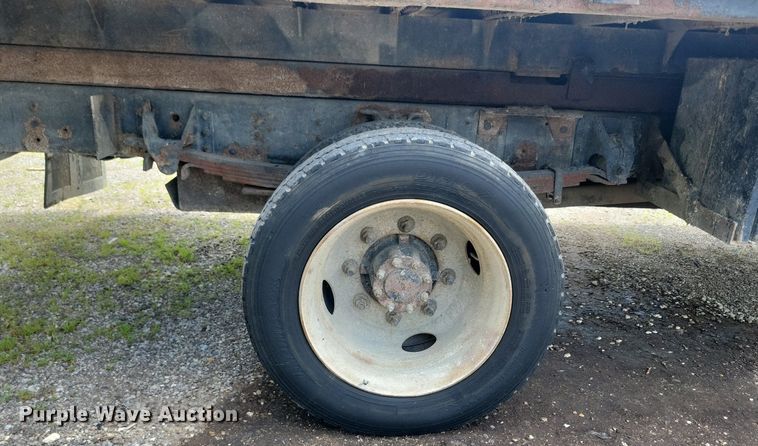 image for item KA9934 2005 GMC C4500 flatbed truck