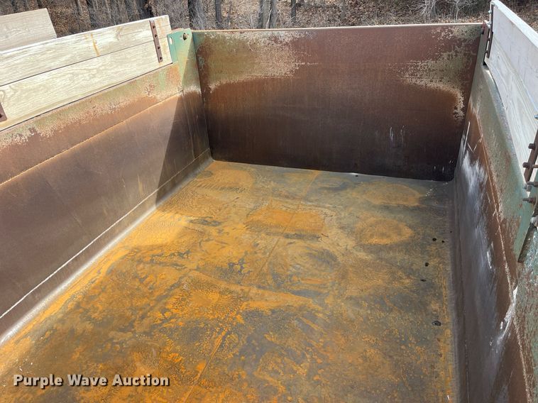 image for item LD9982 1990 Wheeler end dump pup trailer