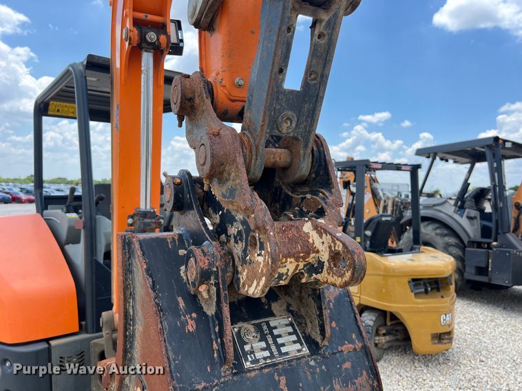 image for item LU9949 2019 Doosan DX35 mini excavator