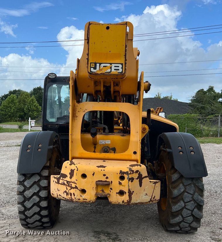 image for item LU9958 2016 JCB 512-56 F telehandler