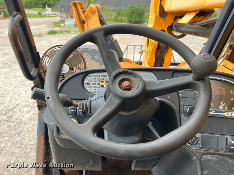 image for item LU9958 2016 JCB 512-56 F telehandler