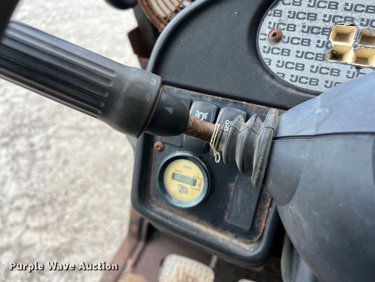 image for item LU9958 2016 JCB 512-56 F telehandler