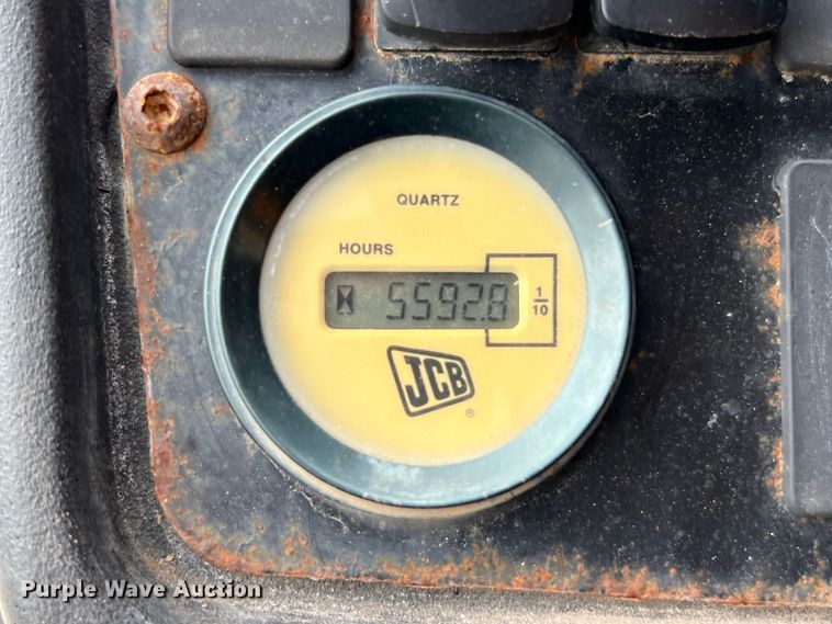 image for item LU9958 2016 JCB 512-56 F telehandler