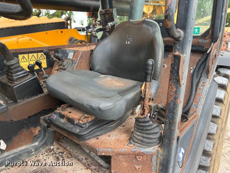 image for item LU9958 2016 JCB 512-56 F telehandler