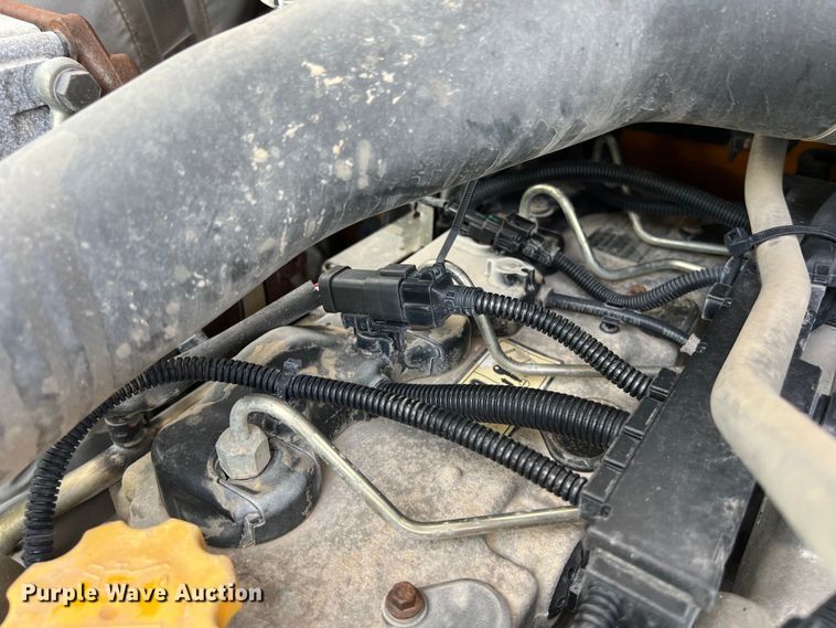 image for item LU9958 2016 JCB 512-56 F telehandler