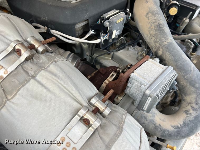 image for item LU9958 2016 JCB 512-56 F telehandler