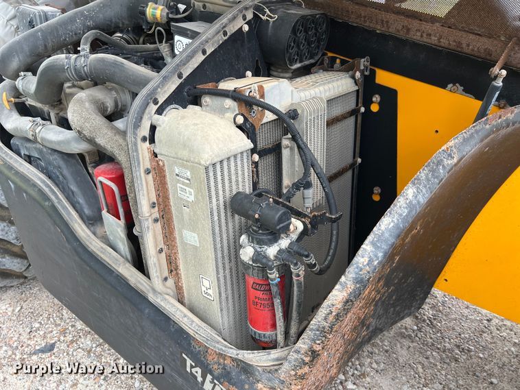 image for item LU9958 2016 JCB 512-56 F telehandler