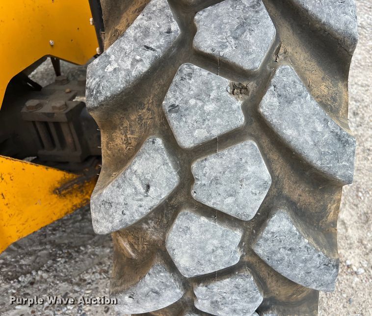 image for item LU9958 2016 JCB 512-56 F telehandler