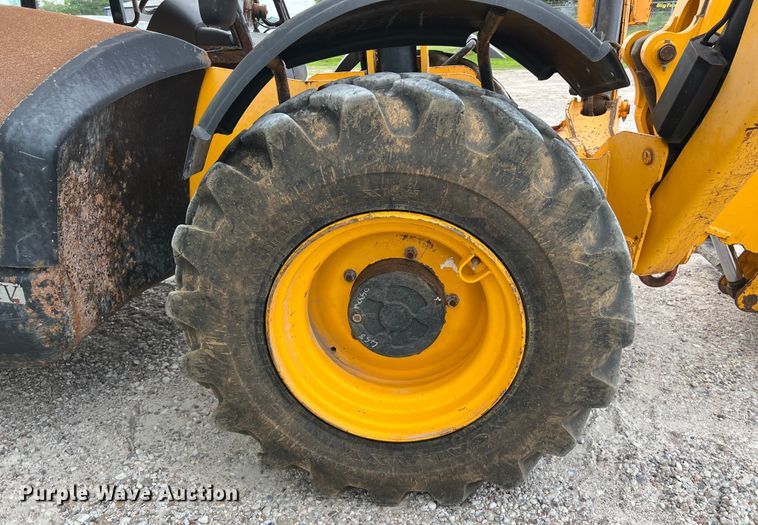 image for item LU9958 2016 JCB 512-56 F telehandler