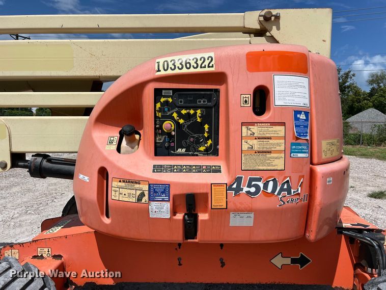 image for item LU9959 2015 JLG 450AJ boom lift