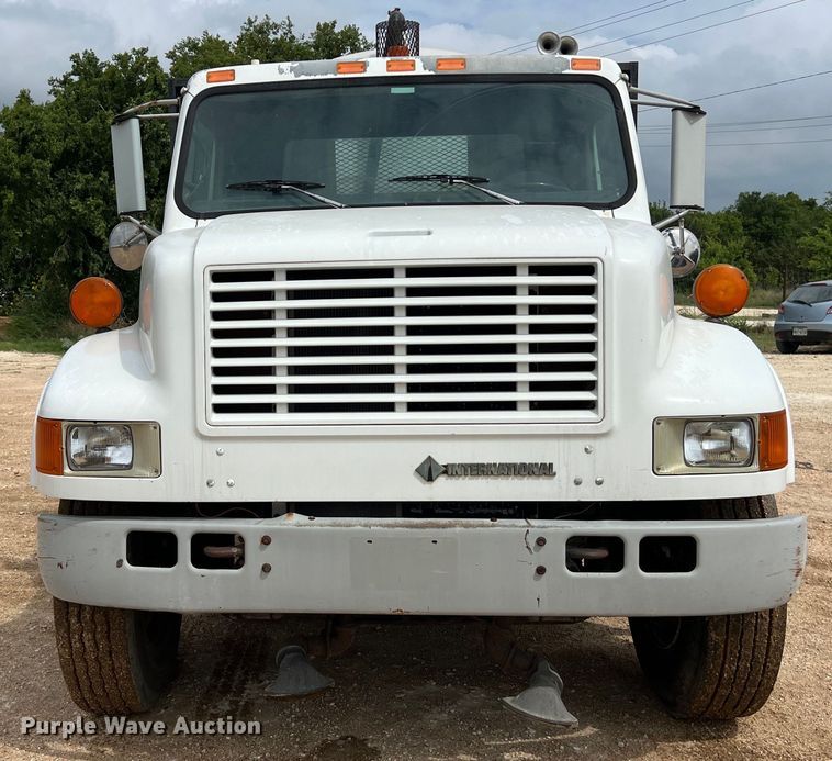 image for item LU9961 1995 International 4700 water truck