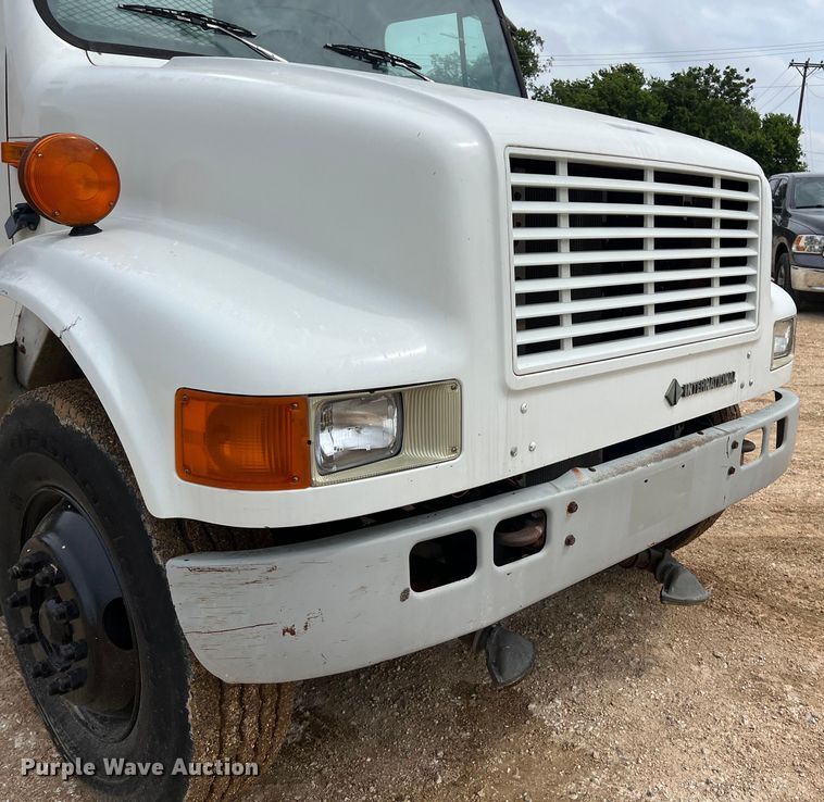 image for item LU9961 1995 International 4700 water truck