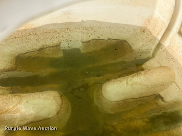 image for item LU9961 1995 International 4700 water truck