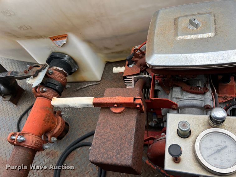 image for item LU9961 1995 International 4700 water truck