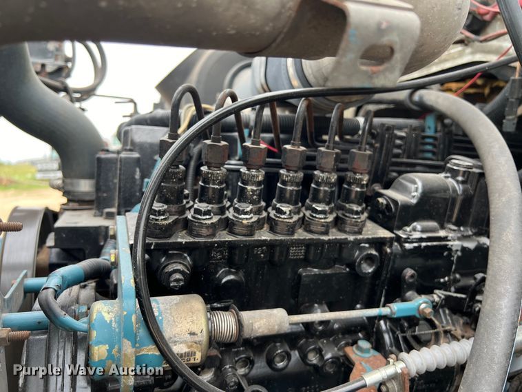 image for item LU9961 1995 International 4700 water truck